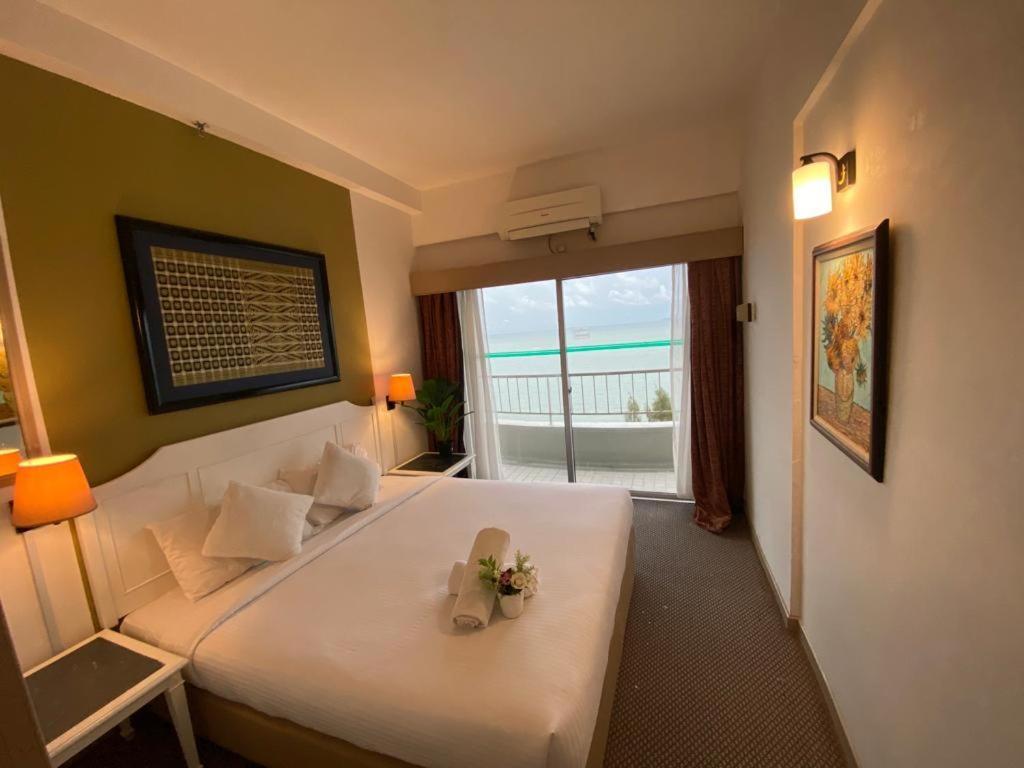 Seaview Deluxe@Rainbow Paradise Tg Bungah 4-6Pax Hotel Tanjung Bungah  Exterior photo